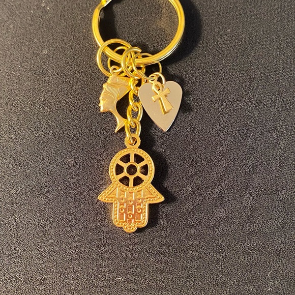 Queen Nefertiti ankh feminist hasma keychain - Picture 2 of 2